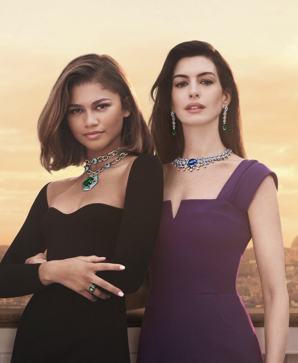 SeriesUpdateFR's tweet photo. Zendaya et Anne Hathaway pour Bulgari.✨ https://t.co/fNoJecvr5x