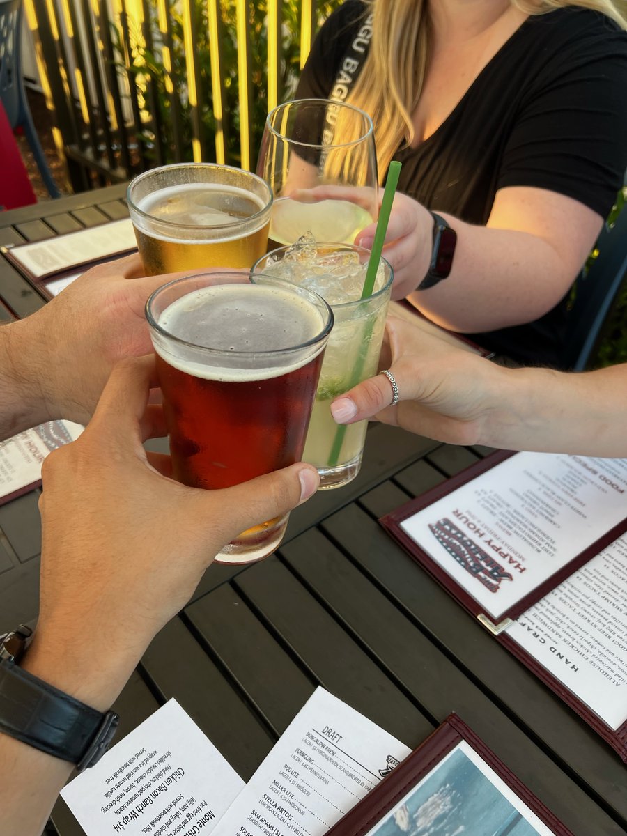 FunBungalowPM's tweet photo. Looking for something to sip on?

Put some pep in your step and join us in the sunshine for our happy hour patio party from 3-7pm!

It's time to make some summer sippin' memories 🍹 https://t.co/9UgLpg2heX