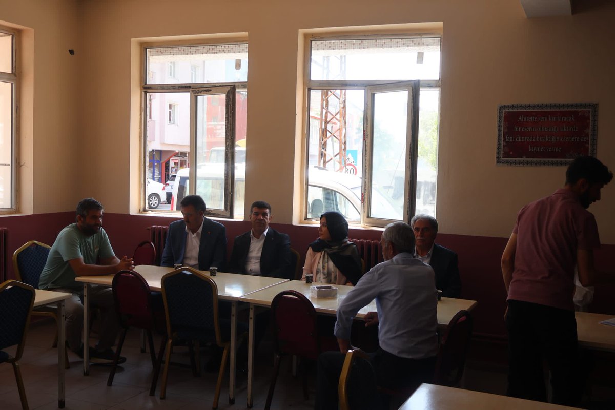 Ruken_Kilerci's tweet photo. Oğur ailesine taziye ziyaretinde bulunduk. Vefat eden hemşerimize Allahtan rahmet, yakınlarına başsağlığı diliyorum. @akpartiagrii https://t.co/5NdHQTWnEF