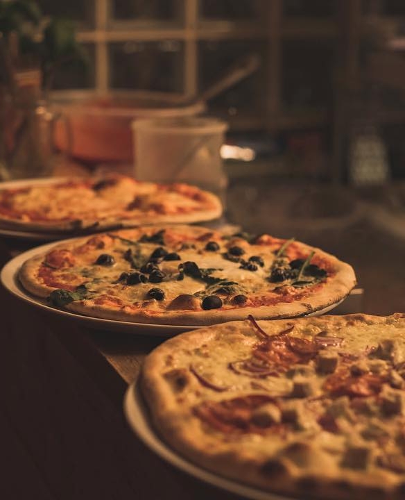 🍕🔥 Born to be wild, born to be the best! Suede Bar stands tall as Hockley's original independent pizza paradise, and we're keeping the fire alive with every slice we serve. 
#SuedeBarPizza #OriginalIndependentPizza #PizzaRebels #10YearsOfSuede