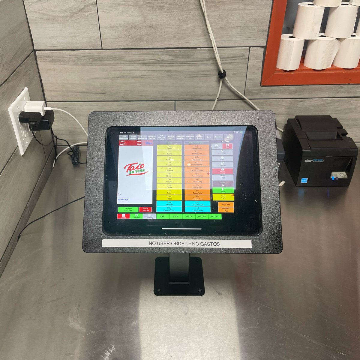 VidaBox's tweet image. Our 360 Tilting &amp;amp; Rotating VESA Surface Mount makes a great Kitchen Display System as well as Point of Sale Terminal!  #TabletMount #KitchenDisplay #KitchenDisplaySystem #PointofSaleTerminal #POS