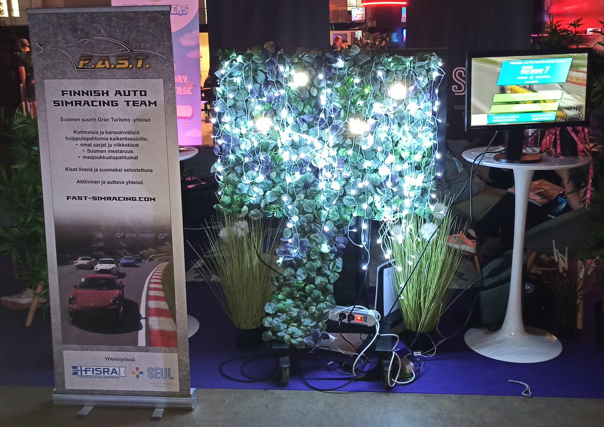 Fast_Simracing's tweet photo. Yhdistys #AssemblySummer tapahtumassa.
Tuu morjestaan @SEULry osastolle ja haastamaan kaverisi #GT7:ssa.
@simracingfi
@Assembly0rg https://t.co/YGWFabvXi4