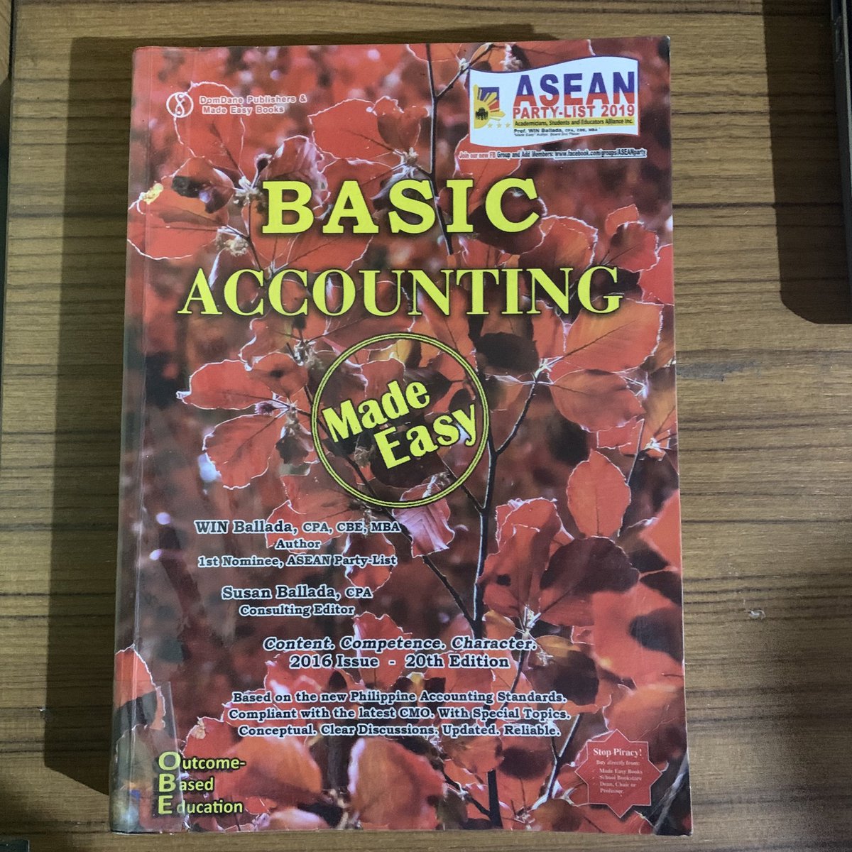 dailyDALP's tweet photo. hi! if ure a college student studying law &amp; accounting, im selling my books!!  

hit me up if ure interested!! sayang lang rin kase if matatambak sya #forsale #books #collegebooks https://t.co/wWaf3OQH84