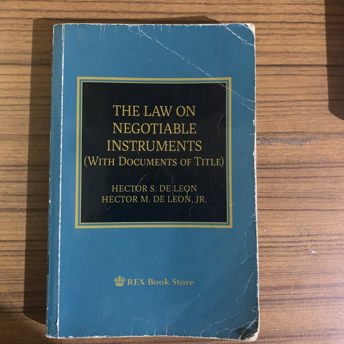 dailyDALP's tweet photo. hi! if ure a college student studying law &amp; accounting, im selling my books!!  

hit me up if ure interested!! sayang lang rin kase if matatambak sya #forsale #books #collegebooks https://t.co/wWaf3OQH84