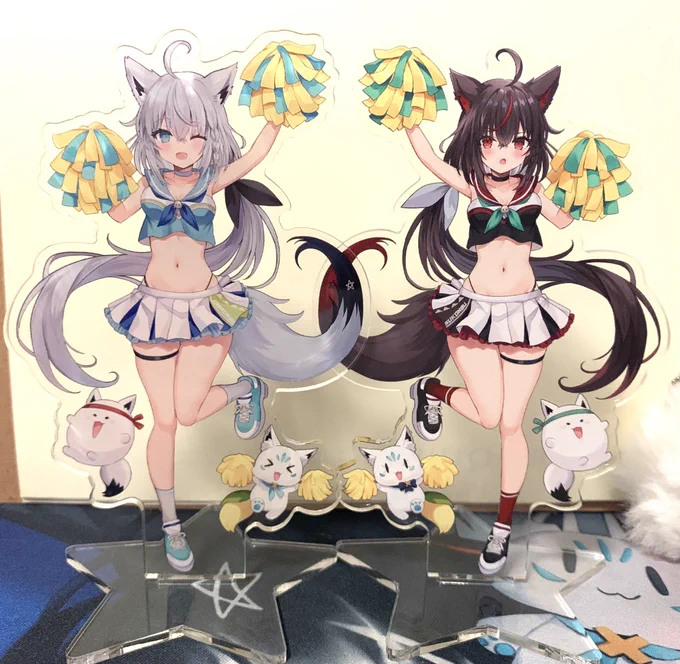 コミケに持っていく予定の両面アクスタこんな感じです……!