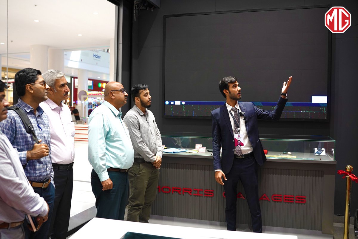 MGPakistan's tweet image. Day 1 of the Visit by Media Professionals kicked off at MG Dealership and showcased the journey of MG, followed by an adrenaline-fueled visit to the MG plant to experience the making of the MG HS Essence and witness the state-of-the-art facility! 

#MGPakistan #iloveMG