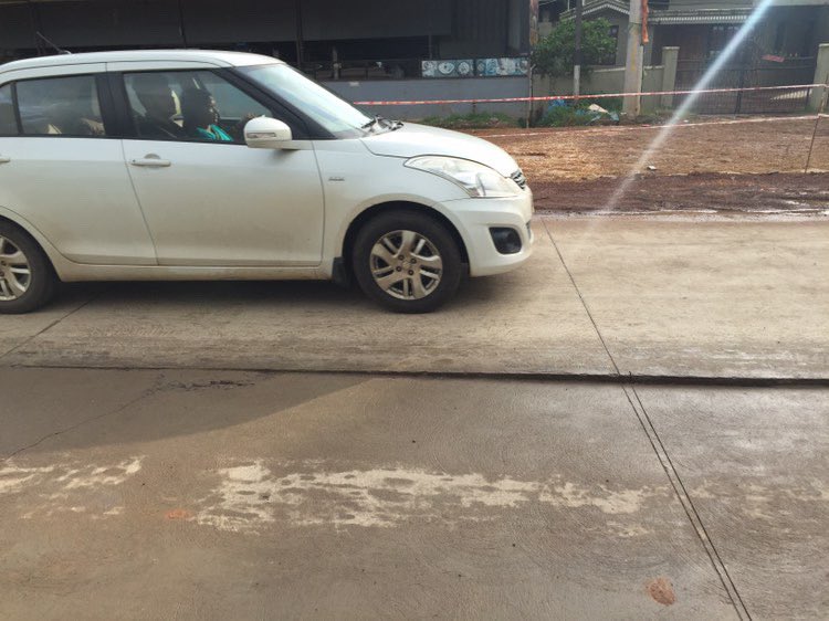 bmangalorean's tweet photo. Authorities mst urgently adrs th alarming gap in th newly cnstrctd road as it hs already led to nearly 9 incidents.ths situation poses a significant risk to public safety, and immediate actn is crucial to prvnt frthr accidents &amp; potential harm to commuters and pedestrians. https://t.co/9R9149irah