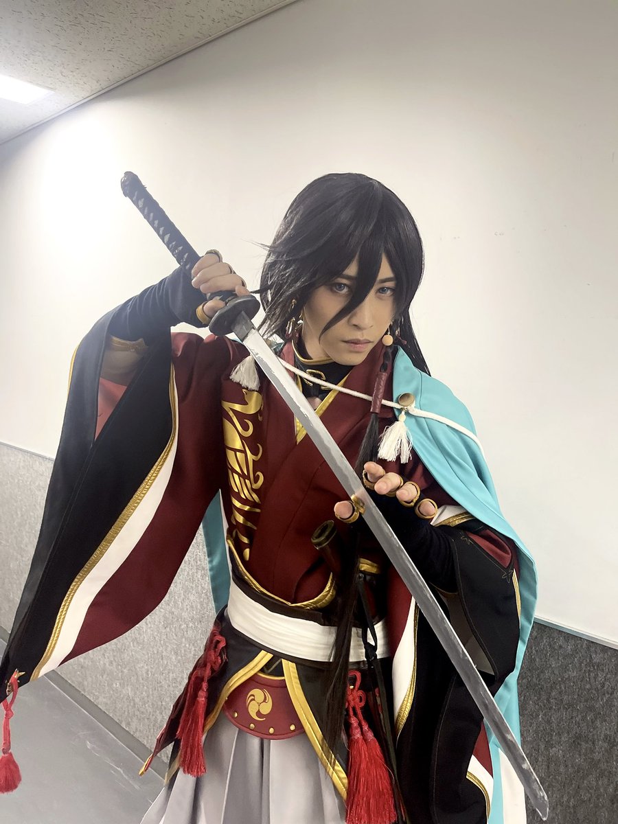 舞台『#刀剣乱舞』七周年感謝祭 -夢語刀宴會-
ご来場ありがとうございました！！

本日無事に開幕しました！

皆さんいかがでしたでしょうか？？

之定ー！！！！
やっと共演できてめっちゃ嬉しいです。

明日も全力で楽しみます！！
ではでは！