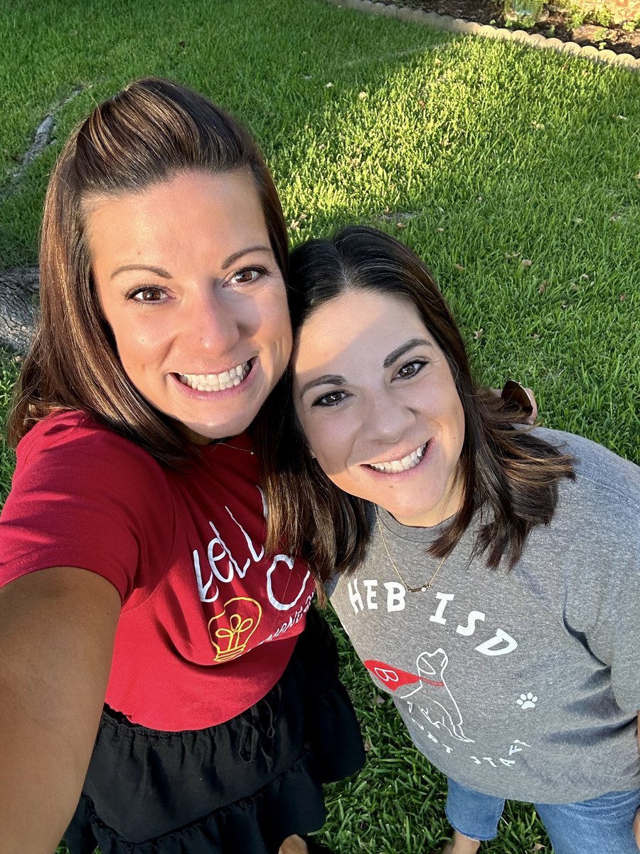 Yearly sister convocation photo! Excited for another great school year together! ❤️💛🐾💚🖤 #hebisdistheplace2b