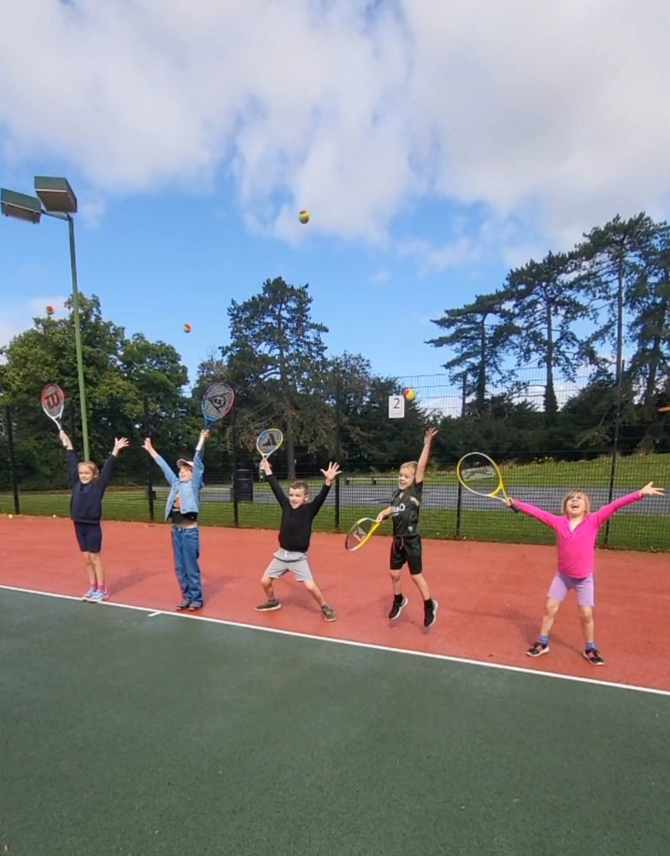 vptennis's tweet photo. We've got that Friday Feeling! 😍🤣
And the weather is looking good for Week 2 of Summer Camps starting on Monday! #salisbury

Book the last spaces here: https://t.co/yfb2xcz5S5 https://t.co/bc5u4MWwOL