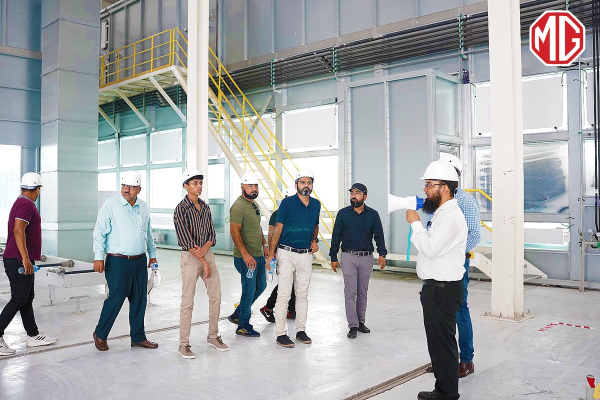 MGPakistan's tweet image. Day 1 of the Visit by Media Professionals kicked off at MG Dealership and showcased the journey of MG, followed by an adrenaline-fueled visit to the MG plant to experience the making of the MG HS Essence and witness the state-of-the-art facility! 

#MGPakistan #iloveMG