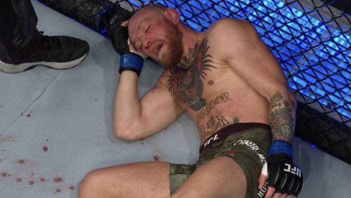 MMA__TIME's tweet photo. ‼️THREAD ‼️
Si y’a une chose qui rassemble tout les fans du mma au monde c’est qu’on adore les magnifiques Ko 🧨

Donc voici mon top 15 des meilleurs Ko de l’histoire de L’ufc ! 

( c’est mon top 15 personnel sur mes critères perso ! ) https://t.co/ctfHfPiE55