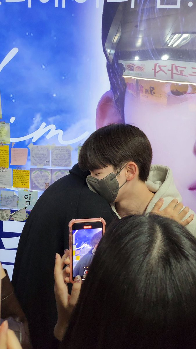 vdmo0ln's tweet photo. 이 둘이 절대 떨어지게 만들면 안되요.. 둘이 평생 함께 할수 있도록 해주세요 제발요 https://t.co/1wWjx3ef92