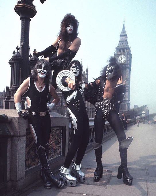 Kiss in London, 1976. Photo by Barry Levine.