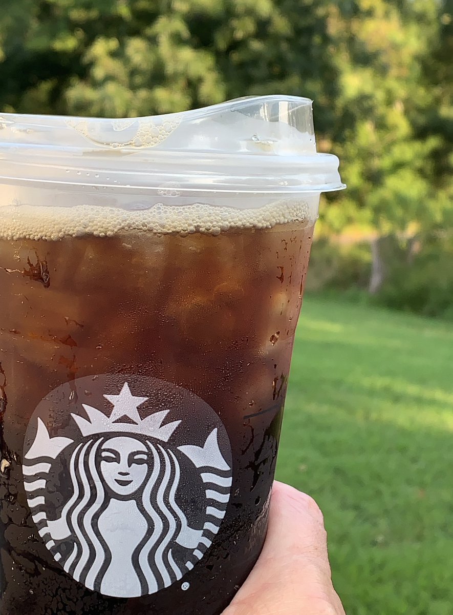 SipsandStuff's tweet photo. Good Mornin Y’all and #TGIF ! 🧋 #coffee #Starbucks #weekend #icedcofffee https://t.co/GXV2FvUqk3