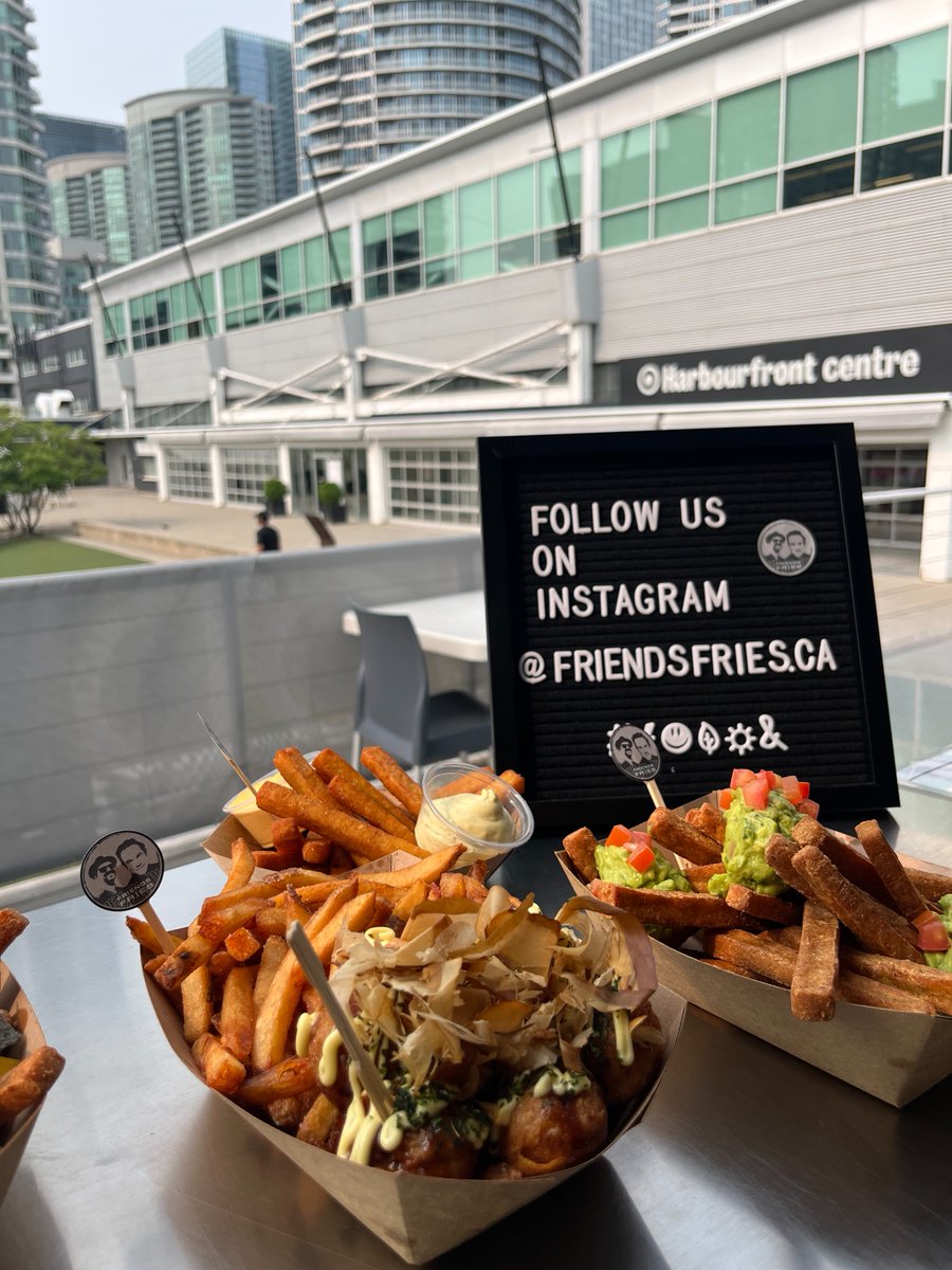WaterfrontBIA's tweet image. Toronto foodies, have you tried Friends Fries yet? 🍟 🤗 This unique gem offers different styles of fries with a cool casual concept ✨ 

Located conveniently at @HarbourfrontTO 

Hours are Wednesday- Friday 4-9PM &amp;amp; Saturday/ Sunday 12PM-9PM

#atthewaterfront #torontofoodie