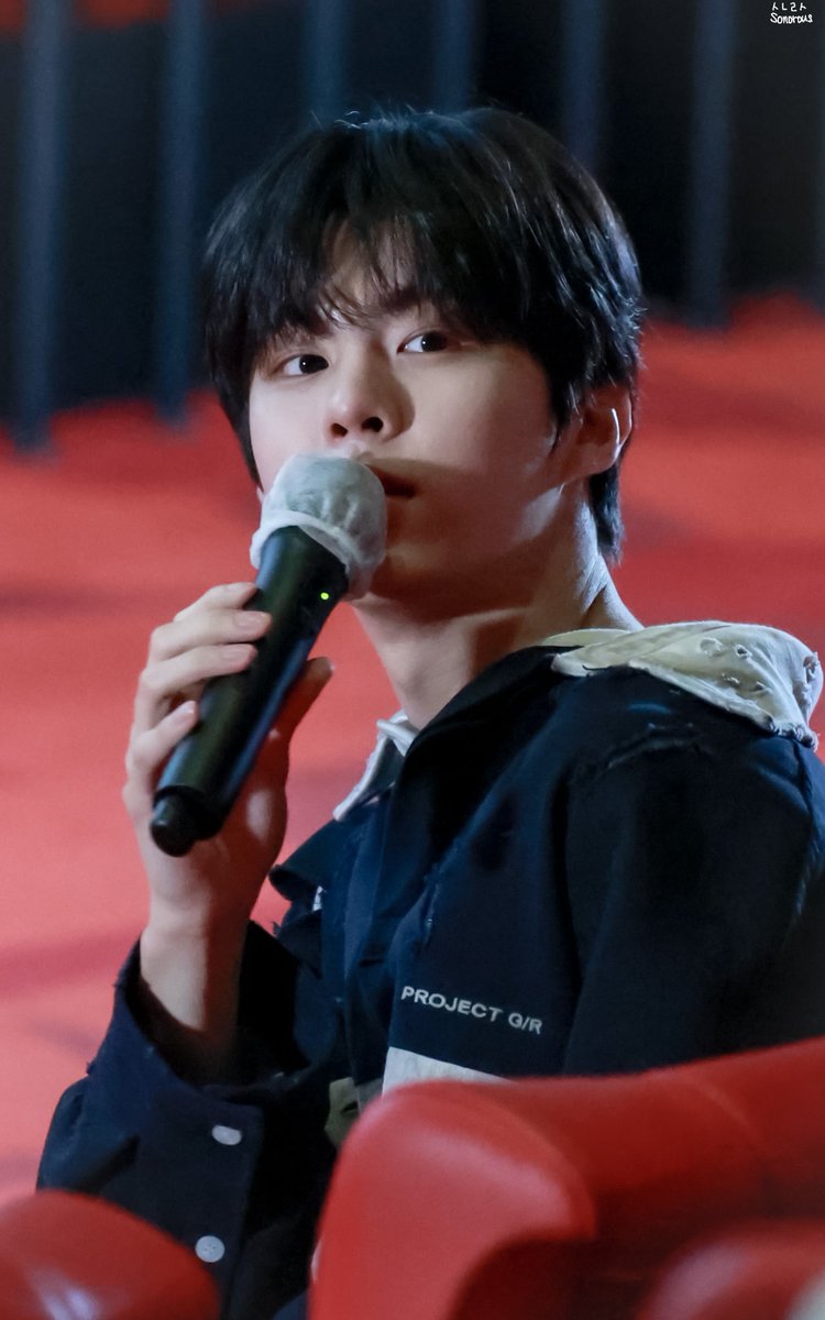 Voice_961027's tweet image. 230521 씨네Q DAY BY DAY 이벤트

#KIMWOOSEOK #김우석 #Blank_Page #Dawn