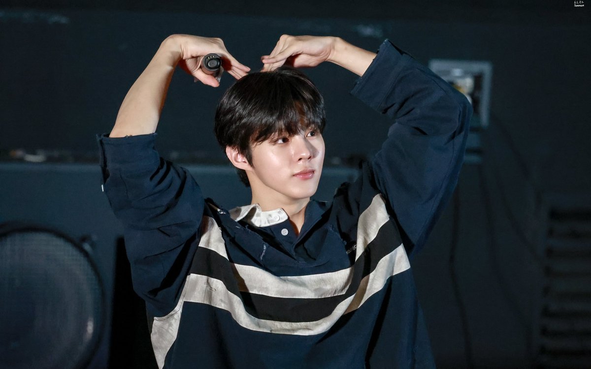 Voice_961027's tweet image. 230521 씨네Q DAY BY DAY 이벤트

#KIMWOOSEOK #김우석 #Blank_Page #Dawn