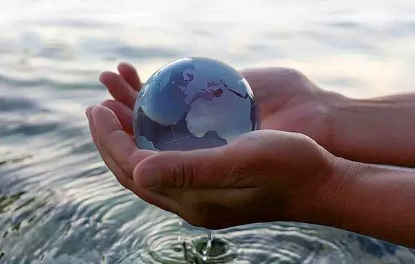 EnvaMuhendislik's tweet photo. Dünya Limit Aşımı Günü, 2023 yılı için 2 Ağustos olarak belirlendi. Bu özel gün, tükettiğimiz doğal kaynakların gezegenimizin o yıl söz konusu kaynakları yeniden üretebilme sınırını aştığı günü ifade etmektedir.

2 AĞUSTOS 2023 DÜNYA LİMİT AŞIM GÜNÜ https://t.co/1hQ6KYdCtj