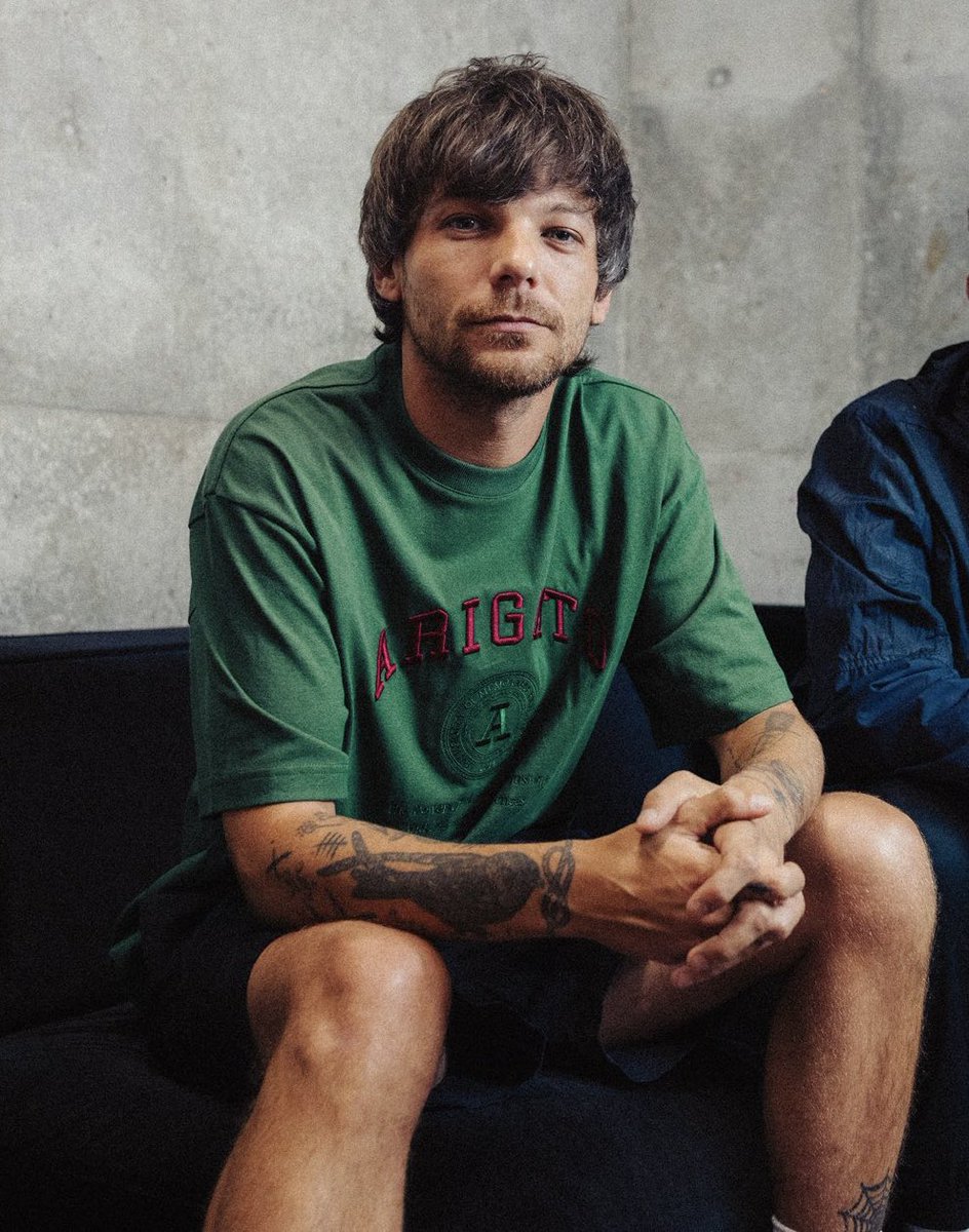 LOUISARCHlVE's tweet photo. https://t.co/DBm40gHhCK