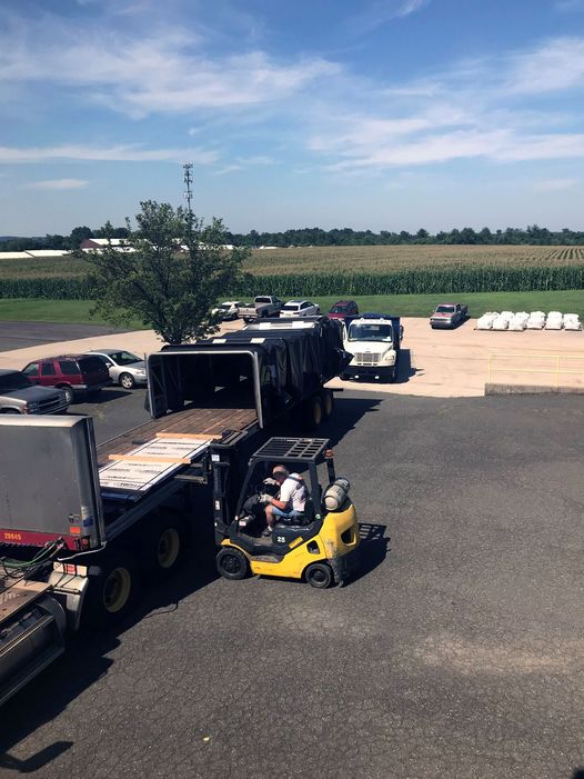 SWRACECARS's tweet photo. Truckloads of steel, aluminum &amp; plastics are delivered every day, to keep our #racecar &amp; commercial projects moving forward. We inspect every shipment for accuracy &amp; quality, before filling our material racks. Raw materials are available to you, let us know what you need. #steel https://t.co/OVit0d5yQZ