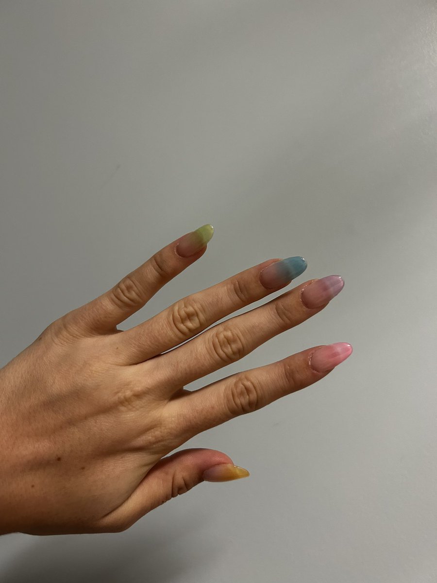 ynotsarah's tweet photo. Nails (the colour on the tips I used eyeshadow) https://t.co/JKlS7RaPYk