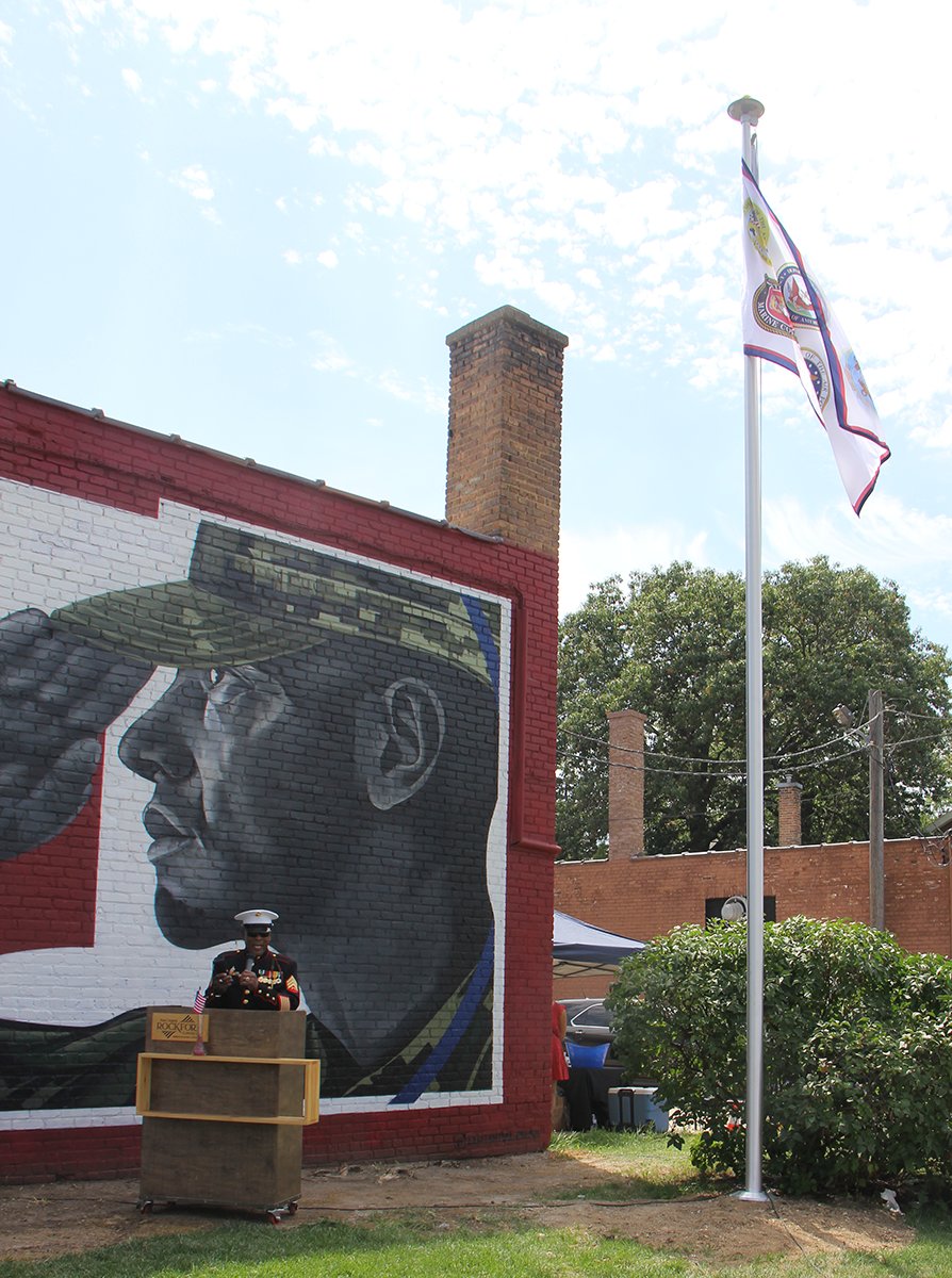gorockford's tweet photo. RACVB hosted a CRE8IV mural dedication and flag-raising ceremony at Veterans Memorial Circle. The new display salutes America’s veterans and symbolizes inspiration for future generations to come. #CollinsAerospace #WinnebagoCounty #AJDavis #CRE8IV

📍1436 N. Main St, Rockford, IL https://t.co/qFc9PZIqJG