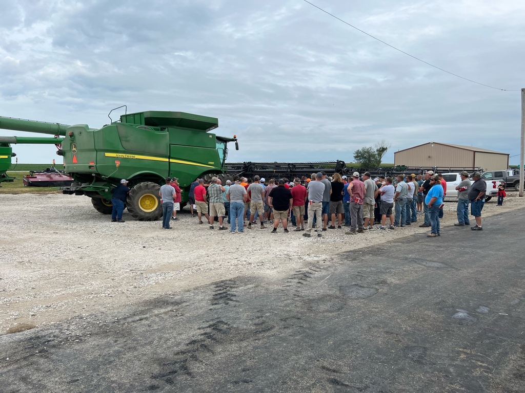 MacDon's tweet photo. Have you been to a combine clinic this harvest season? Combine Clinics are a great way to:

- Gain Insights
- Ask Questions 
- Guarantee Harvesting Performance! 💪

Photos taken at Hartwick Ag in Hartwick, IA this past week. Approximately 200 people in attendance! https://t.co/pfqxPPaPCl