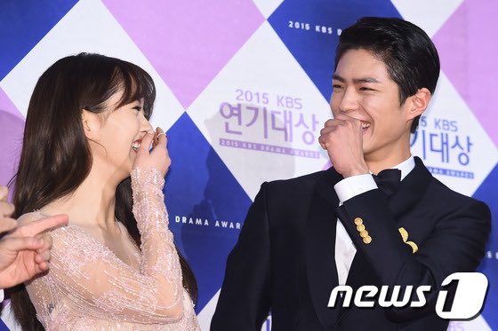 มีรายงานว่า #คิมโซฮยอน กำลังพิจารณาบทนักแสดงนำหญิงในละครเรื่องใหม่ 'Good Boy' บอกเล่าเรื่องราวของผู้ชนะเหรียญรางวัลระดับนานาชาติที่กลายมาเป็นเจ้าหน้าที่ตำรวจผ่านการคัดเลือกพิเศษในโอลิมปิก

 #พัคโบกอม และ #โอจองเซ กำลังอยู่ในระหว่างการพูดคุยเช่นกัน

 naver.me/5buvvD4s