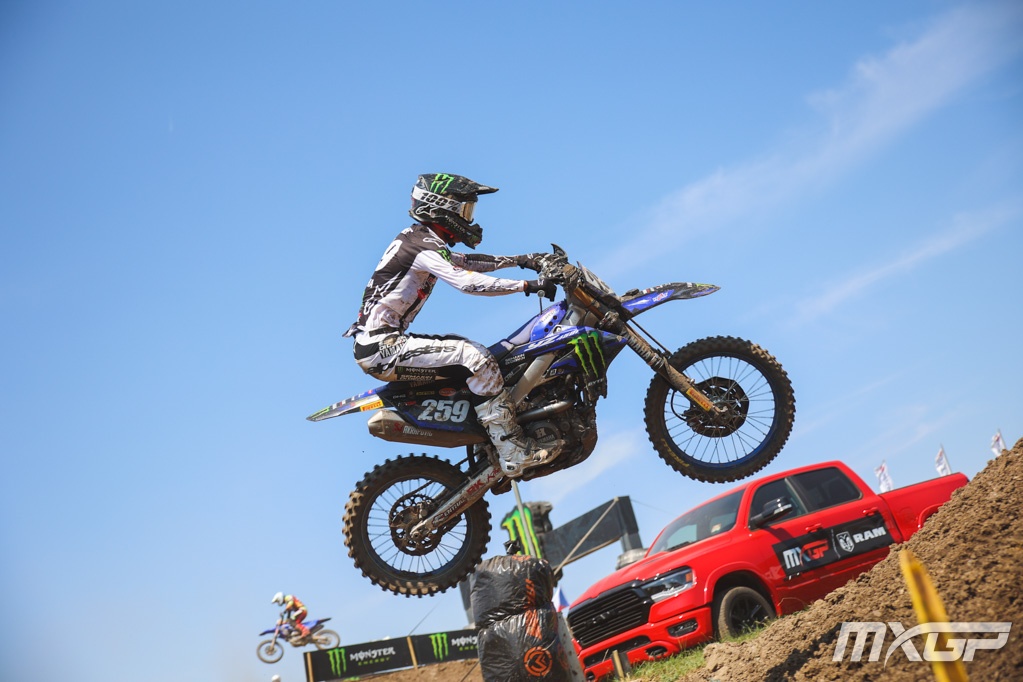 mxgp's tweet photo. Glenn Coldenhoff has reached 4️⃣podiums over the last 6️⃣ Grand Prix 👏💪 Coldenhoff is now 4th in the Championship, 25 points off his teammate Jeremy Seewer❗
The 'Hoff' is getting closer to his career's best finish in MXGP🏁 - 3rd in 2019... Will he do it ❓

#MXGP #Motocross https://t.co/tlP3DF0TDr