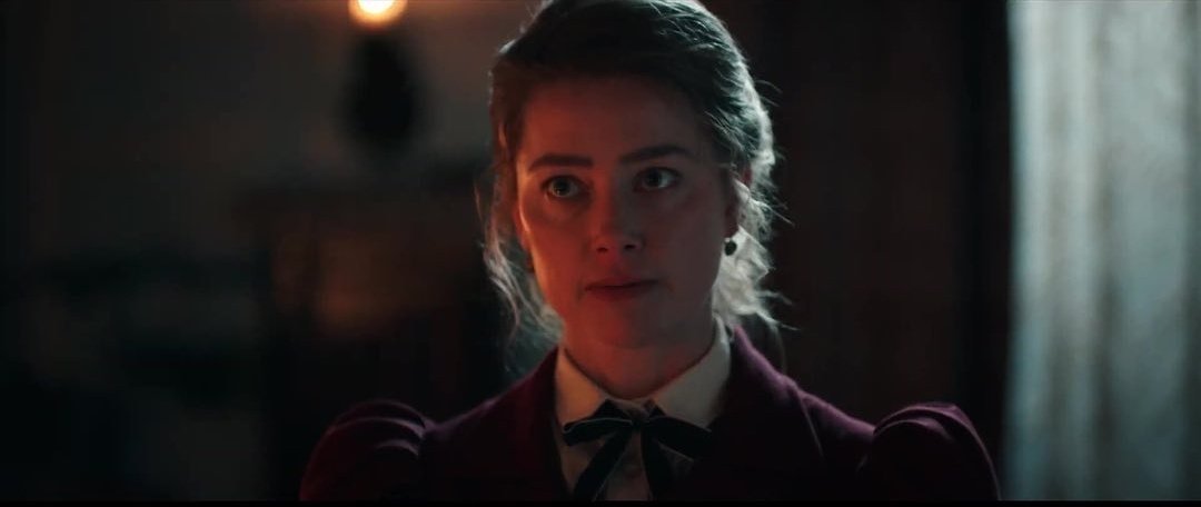 believevictimss's tweet photo. happy #InTheFireFriday to all the hot people (amber stans)π #IStandWithAmberHeard #AmberIsWorthIt #VivaLaAmber https://t.co/GbOIJh9Uat