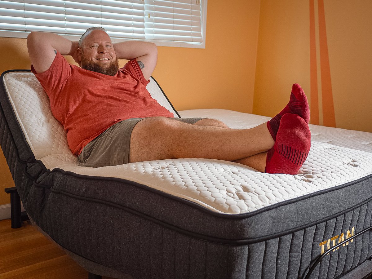 Is the Titan Mattress good for #plussize people? A big guy’s honest review: chubstr.com/resources/tita…