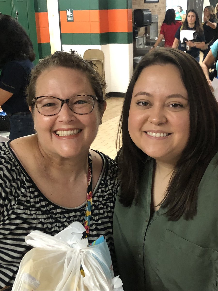My amazing friend from another campus! Photo Scavenger Hunt! #betheinspiration #hcisdlearns