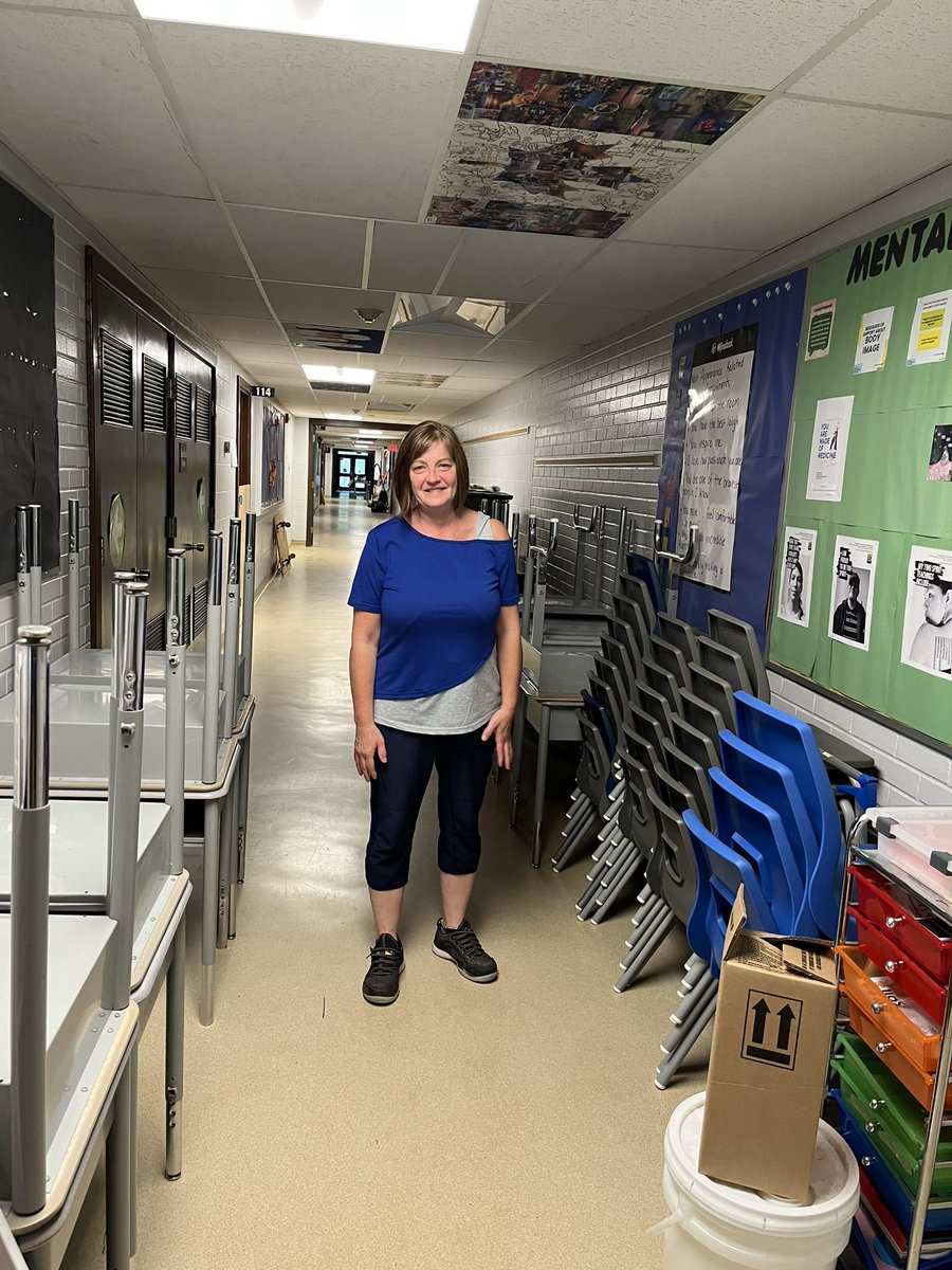 After 6 years <a href="/PVWPanthers/">PineViewPS</a> we bid farewell to our Chief Custodian Tammy. Your dedication to the role and your connection to the students did not go unnoticed! #goodbye #congratsonpromotion #RCDSB #MCSwin