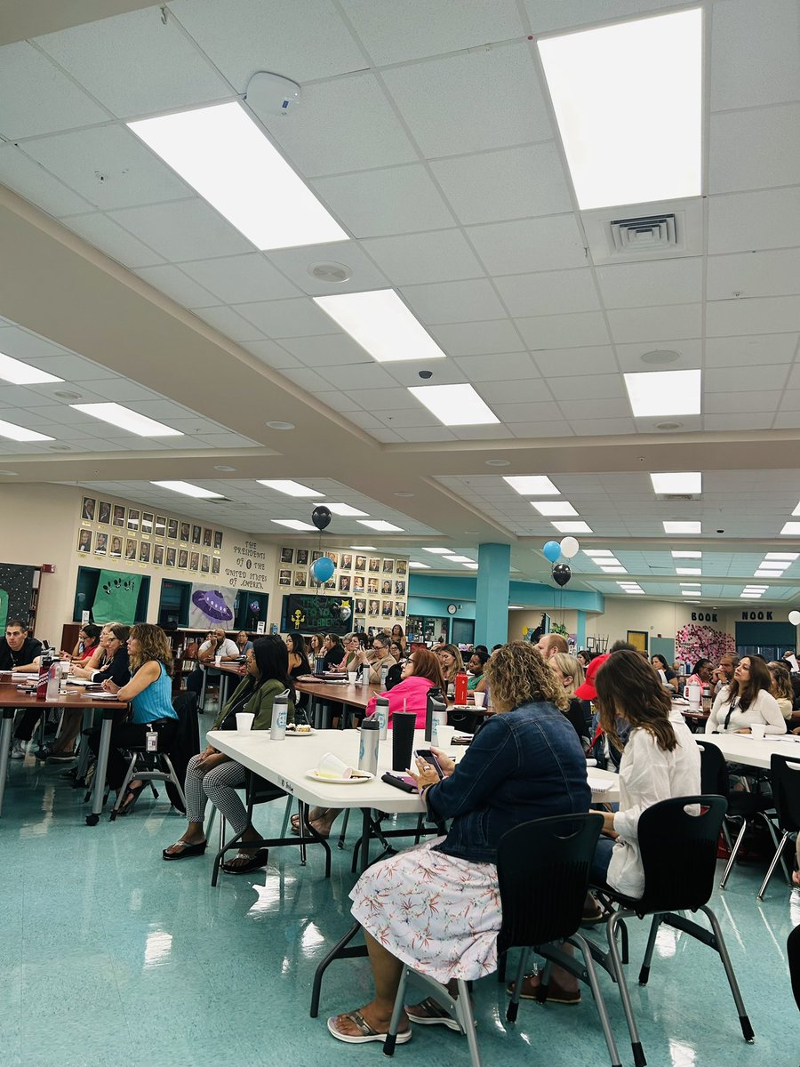 Our people are back in the house. It’s always good to have the family together. ThU Ms Fleming for the yummy breakfast. #RoyalWay <a href="/RPBHSOfficial/">Royal Palm Beach HS</a> <a href="/RPBHS_Principal/">Dr. Shakeica Robinson</a>