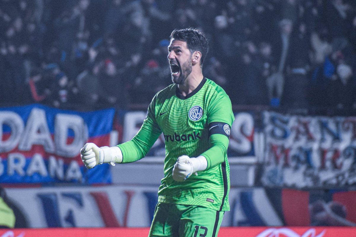 ⚽️🔵🔴 52 partidos en San Lorenzo, 32 vallas invictas. Liderazgo, profesionalidad y buen rendimiento. Augusto Batalla, el arquero que los dirigentes deben retener.
