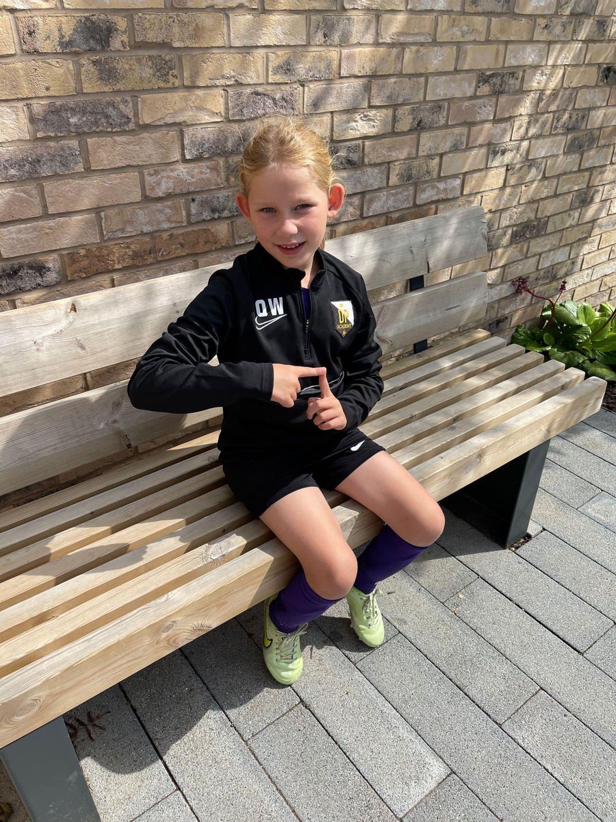My girl Quinn only turned 7 ten days ago and made Team of the week at her Academy. The only girl in her age group and improving week on week. 🙌💪⚽️<a href="/JillScottJS8/">Jill Scott MBE</a> <a href="/bmeado9/">Beth Mead MBE</a> <a href="/leahcwilliamson/">Leah Williamson</a>