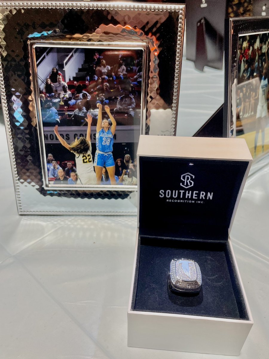 emmaclarke_13's tweet photo. Made some great memories last night that I will cherish forever. Love this team and the falcon community. Ring us uppppp🩵💍 @WbbWest https://t.co/Yh0QMma7WI