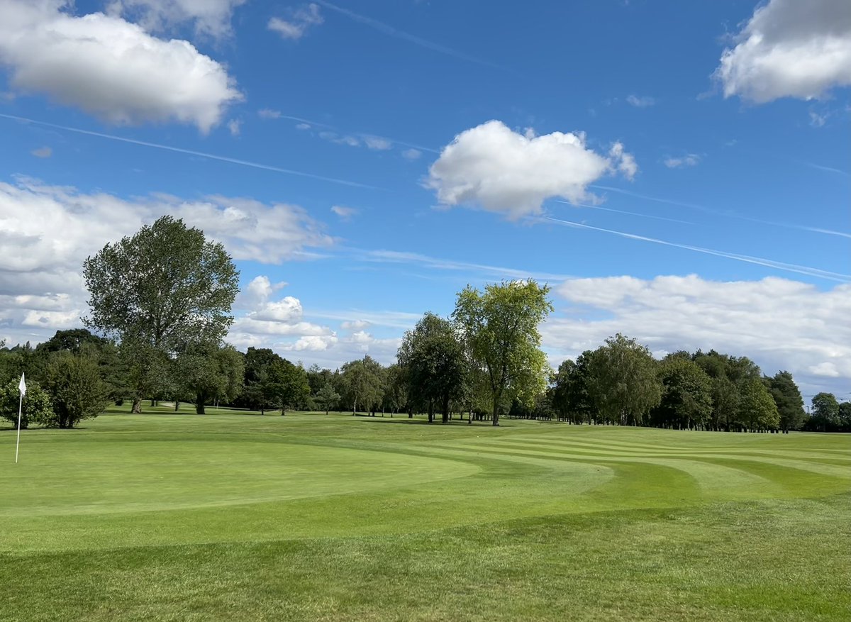 Lawrenc96115115's tweet photo. Shaping up nicely for a friday shotgun start, team once again worked their socks off!
Really successful greens application from @PlantFoodCo @turfcarescott @TurfCare_IRL_UK as we continue our important 3PA.
#FridayMotivation #keepsgrowing #growthmindset https://t.co/5SugOwsGvh