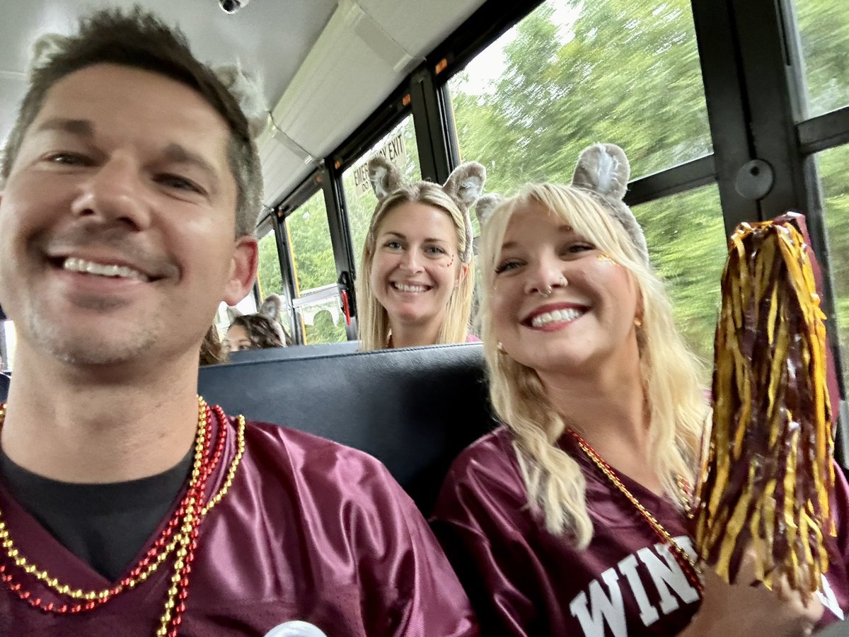 heroichistory22's tweet photo. A great start to #CCSRise2023! Proud of our staff for absolutely bringing the 🔥 this morning! ❤️

Going to be a great day! 🤝👊

#RunWithThePack 🐺 https://t.co/6zZdcbCwa3