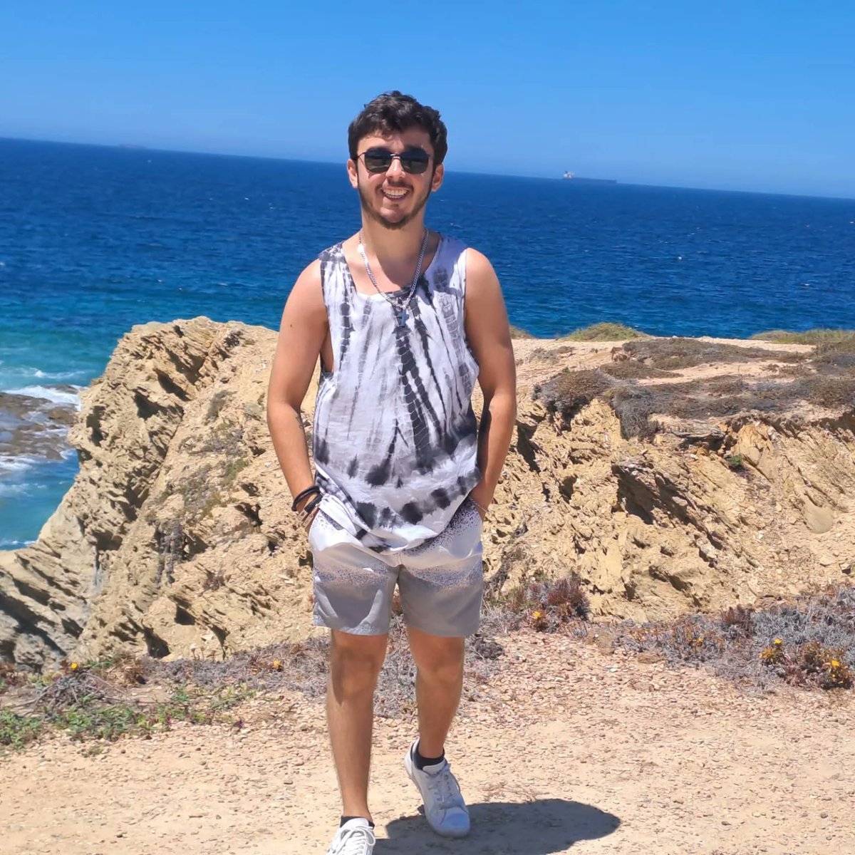 TH3DARP's tweet photo. Happy to present a brand new track with Yotchakid &amp; @austinjsalter is out on @CasualJamRecs 🍹💙

Let me know your thoughts 🙏

#NewTrack #SummerVibes #Influencer #vibes #fypシ #fyp https://t.co/xjMNIoAKIc