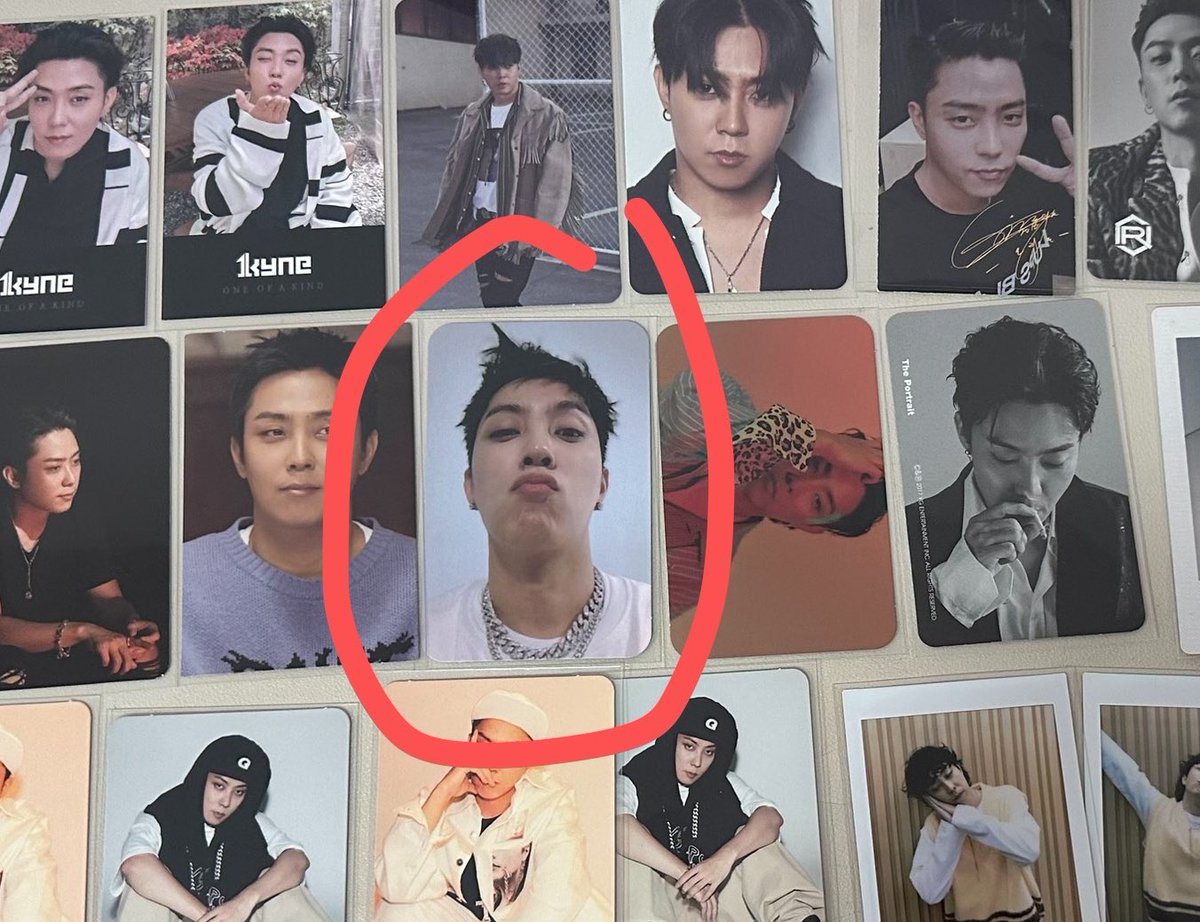 ata0322's tweet photo. 收一张殷志源嘟嘴打歌卡  只收一张 不要捆 #殷志源 #EUNJIWON #水晶男孩 #sechskies #小卡 #kpop https://t.co/160qlhvNuY