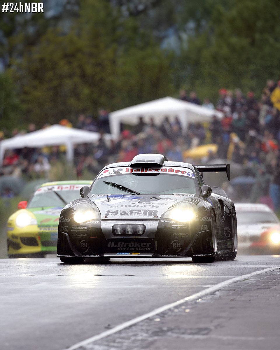 24hNBR's tweet image. Throwback to 2006!! 🥹
Who saw this beauty in action? 🥰#24hNBR 
.
.
#nring #24hnurburgring #nürburgring #nordschleife #grünehölle #greenhell