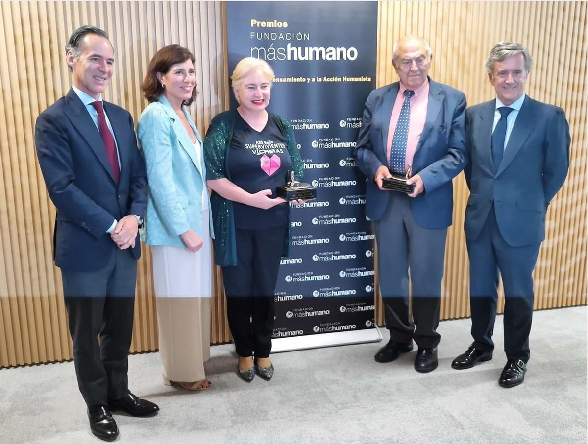 Hoy queremos felicitar a nuestro Asociado de Honor Nº1: Jose Antonio Marina, por el premio que la Fundación máshumano le ha otorgado en su segunda edición en la categoría al Pensamiento Humanista. 
¡Enhorabuena, maestro!
#APFRATOConJoseAntonioMarina
#apfratoconasociadosdehonor