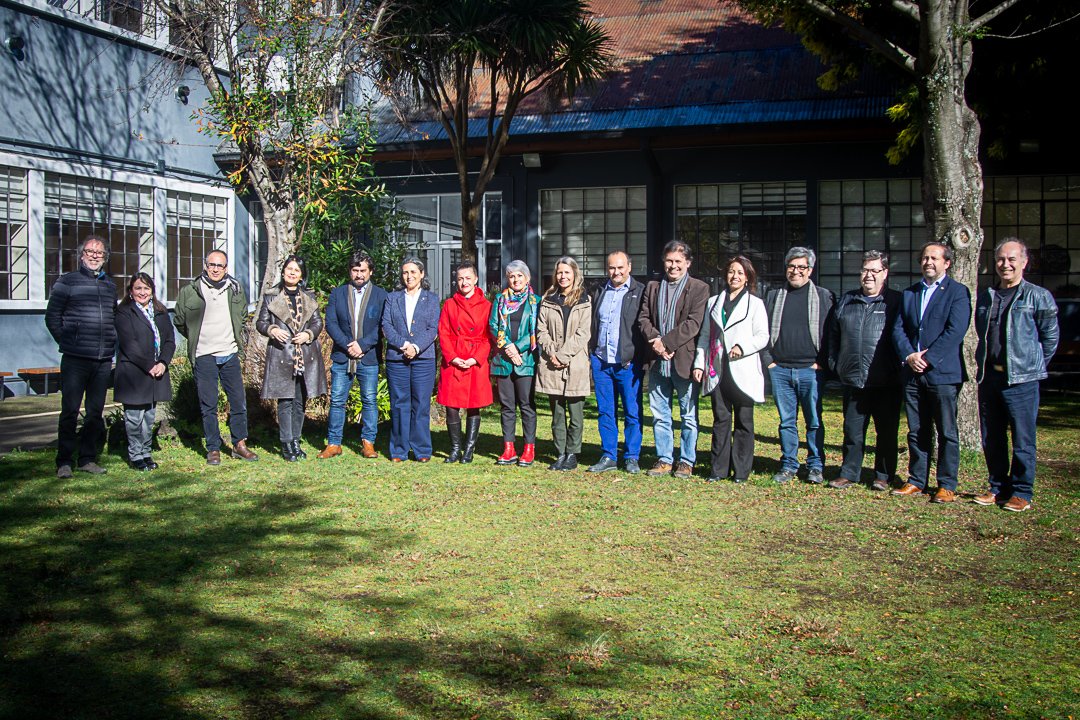 Vicerrectores de Investigación y Postgrado de las #UesPúblicas se reunieron en el Campus Pucón de la <a href="/UFrontera/">UFRO</a> para trabajar en una propuesta y entregarla a la subsecretaria de Ciencias, Tecnología, Conocimiento e Innovación y que busca potenciar la empleabilidad en doctorados.