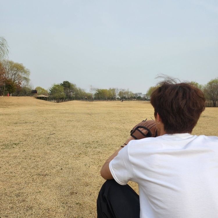 teujung's tweet photo. 𝓓ownpour
——
a park jeongwoo au,
written by teujung. https://t.co/nh5kVCsGLC