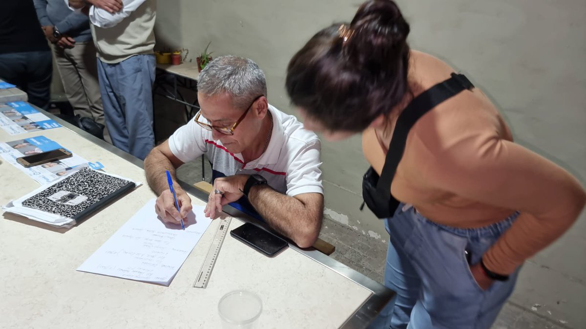 stellamcordoba1's tweet photo. PASO 2023��🇦🇷
Desde Proyecto Popular reafirmamos nuestro compromiso de trabajo y militancia en apoyo a la fórmula nacional de @unionxlapatria, @SergioMassa y @RossiAgustinOk, como así también a nuestros precandidatos a Diputados Nacionales y Parlasur de la #Lista04 https://t.co/CPfXT44Dq6