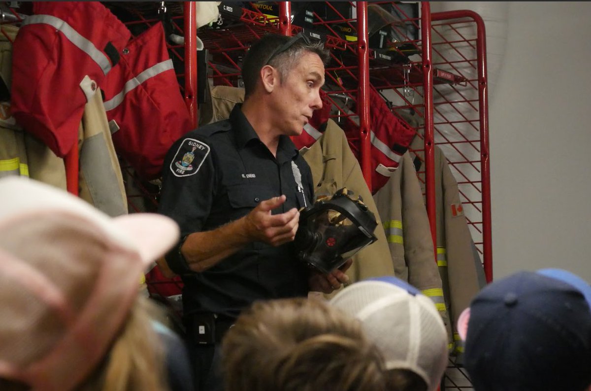 SidneyFireDept's tweet image. On Thursday FF. Bibb provided a hall tour for one of the many days camps that come by the @SidneyFireDept Community Safety Building to learn about our building, look at the trucks and learn about fire safety. #yyj #alwayseducating #whodoesntlikefiretrucks