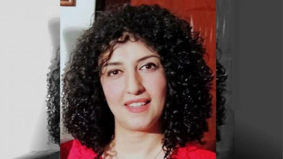 Inhaftierte iranische Menschenrechtlerin #NargesMohammadi zu einem zusätzlichen Jahr Gefängnis verurteilt. Ihre Gesamtstrafe: 10 Jahre und 9 Monate Haft & 154 Peitschenhieben. Sie hatte in einem offenen Brief Sexuelle Belästigung von Frauen in Haftanstalten des #Iran kritisiert.