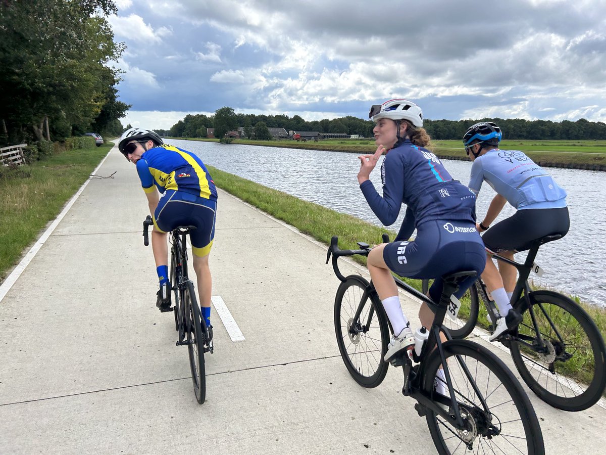 AlecPBS's tweet photo. Lovely ride in Assen and now eating @ brownies and downies - a beautiful day. 🥰 https://t.co/u4m4GxnSok